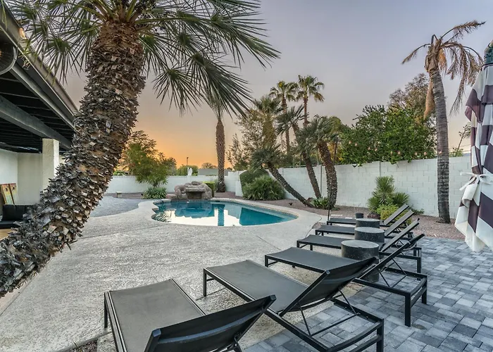 Holiday home Exciting Backyard Entertainment And Close To Exclusive Golf Courses At La Quinta Del Sol *