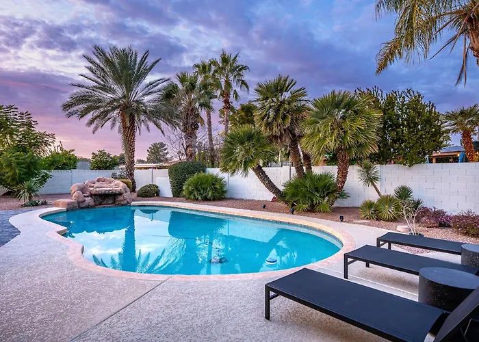 Holiday home Exciting Backyard Entertainment And Close To Exclusive Golf Courses At La Quinta Del Sol Phoenix