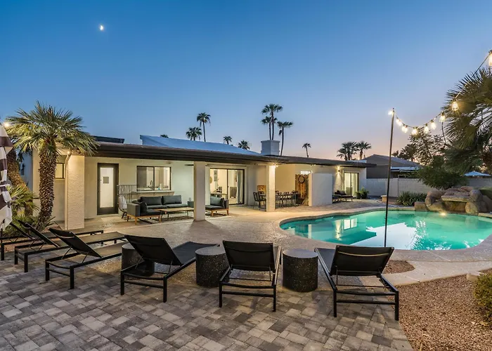 Holiday home Exciting Backyard Entertainment And Close To Exclusive Golf Courses At La Quinta Del Sol *