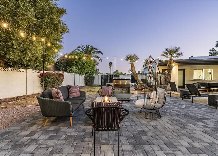 Holiday home Exciting Backyard Entertainment And Close To Exclusive Golf Courses At La Quinta Del Sol Phoenix